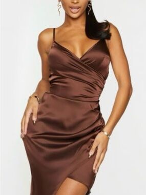 slim fit dress slacks Suki Metallic Knit Maxi Dress / Gold | Meshki main image 0